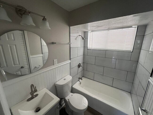 Building Photo - 4909 Mehaffey Ct