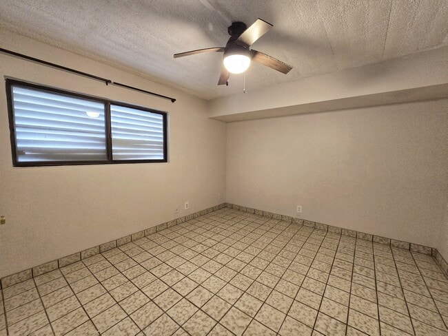 Building Photo - 7310 Seawall Blvd