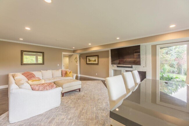 Building Photo - 5816 Leven Links Ct