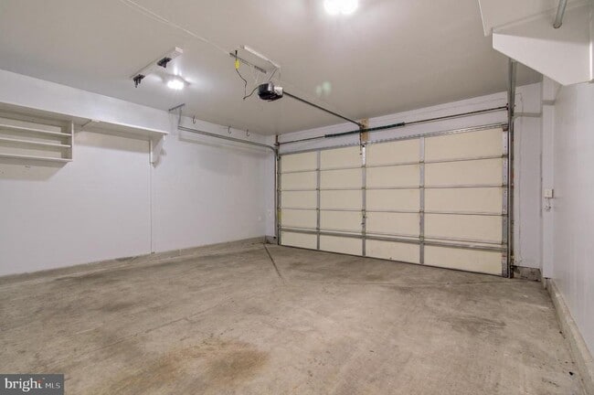 Building Photo - 11657 Leesborough Cir