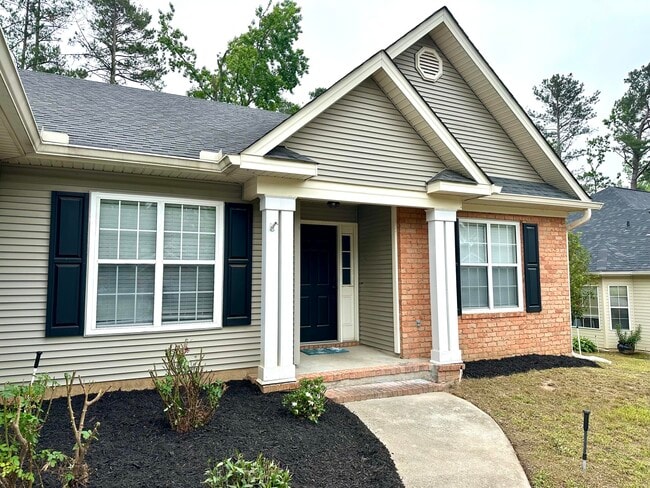 Building Photo - 945 Hunting Horn Wy