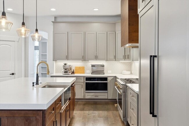 Building Photo - Luxury Home For Rent in Lowry