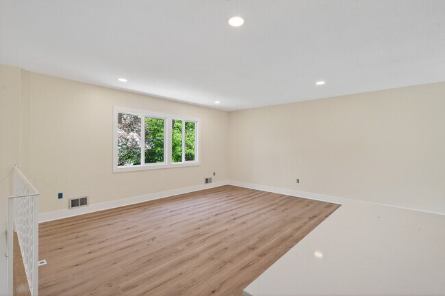 Building Photo - 6474 Totem Trail
