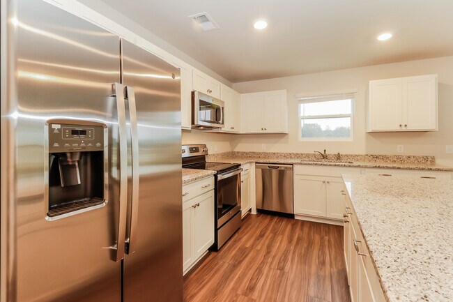 Building Photo - 590 Wilkins Rd, Midway, GA