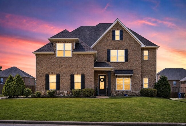 Building Photo - 380 Sydney Dr S