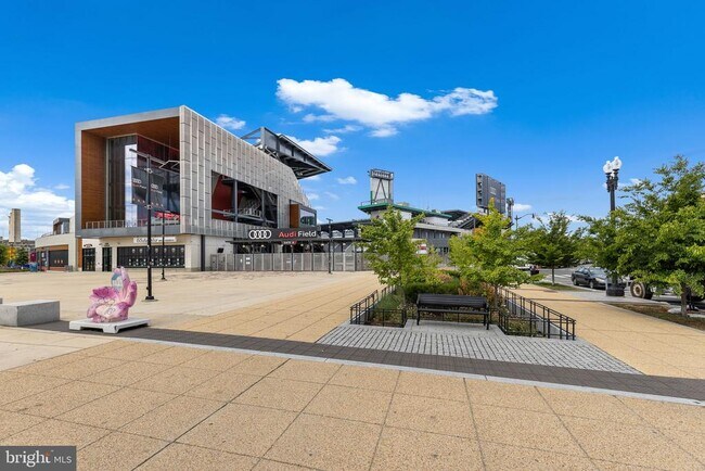 Building Photo - 1101 3rd St SW