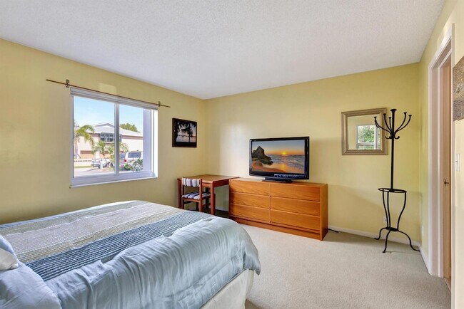 Building Photo - 3110 Surf Way
