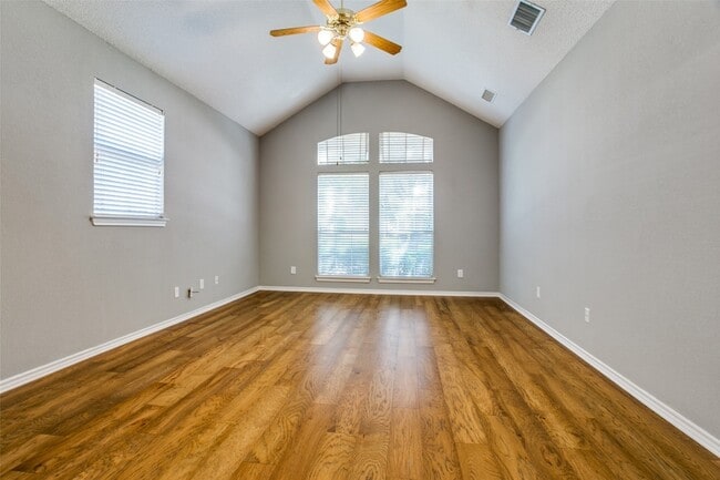 Building Photo - 7120 Axis Ct