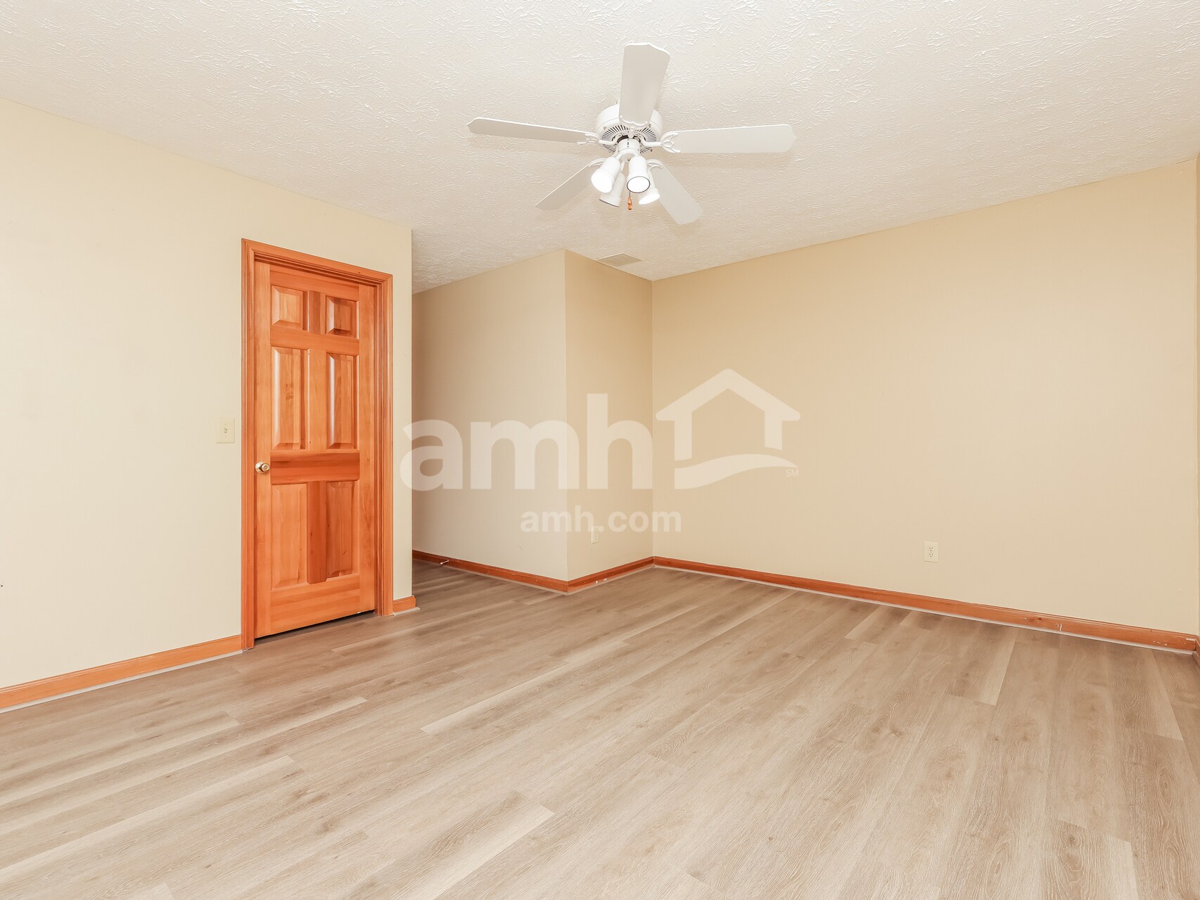Building Photo - 2630 Alexander Ct