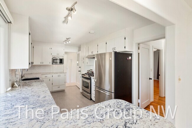 Building Photo - 12009 26th Ave SW