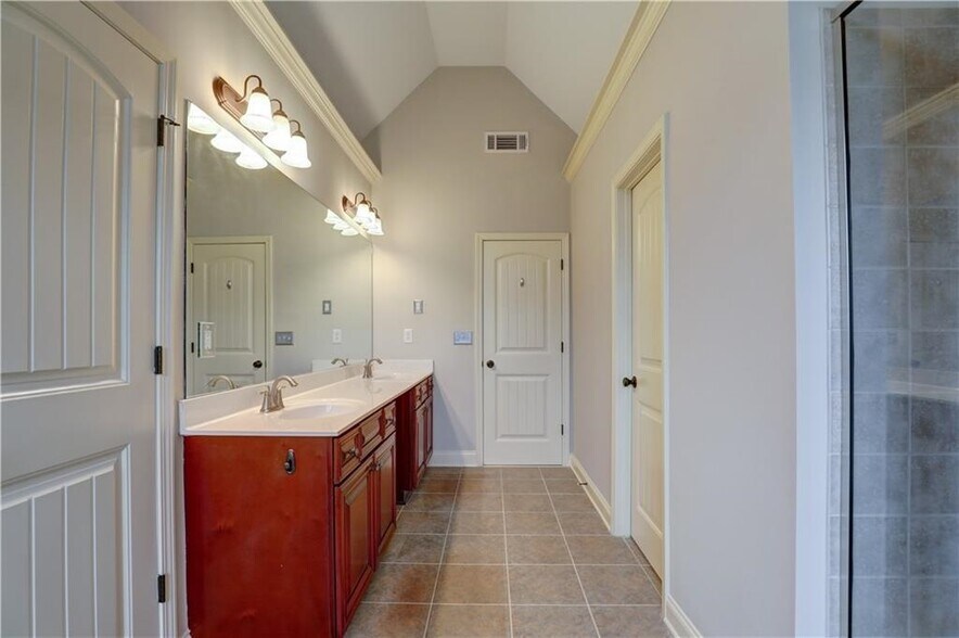 Building Photo - 1451 Primrose Park Rd