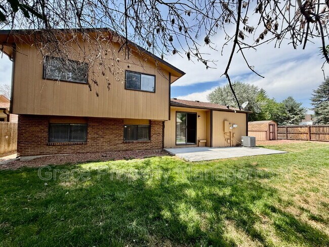 Building Photo - 13092 Monroe Dr