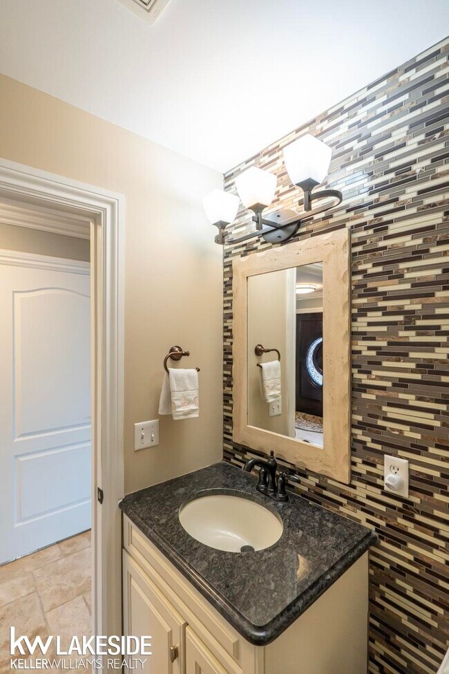 Building Photo - 47898 Lamplighter Trail