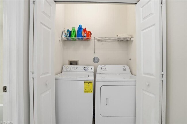 Building Photo - 2460 Old Groves Rd