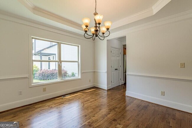 Building Photo - 1410 Eastland Rd SE