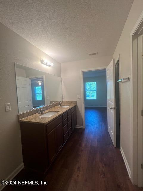 Building Photo - 8224 Golden Bamboo Dr