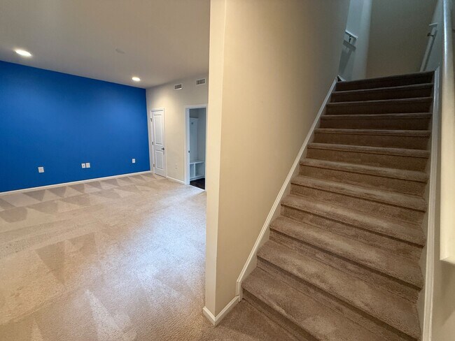 Building Photo - 2246 Red Knot Ln
