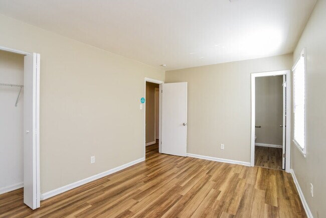 Building Photo - 6216 Bonnybrook Ln