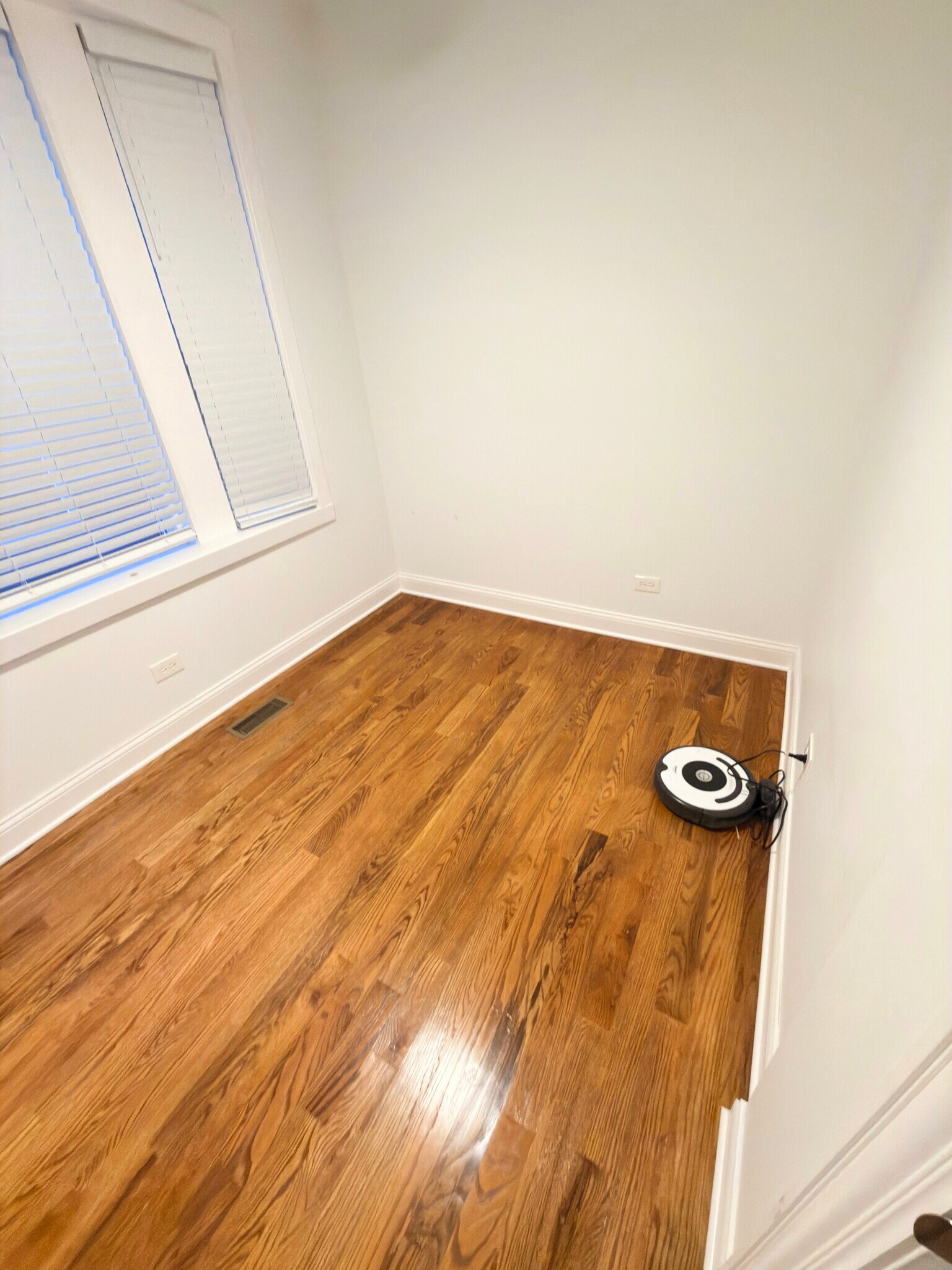 Building Photo - 2922 N Rockwell St