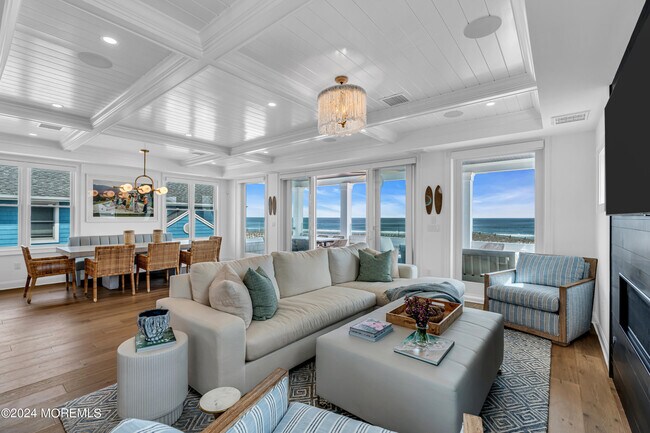 Building Photo - 3574 Ocean Terrace