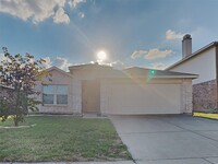 Building Photo - ONE STORY HOME IN KELLER ISD! VINEYARDS AT...