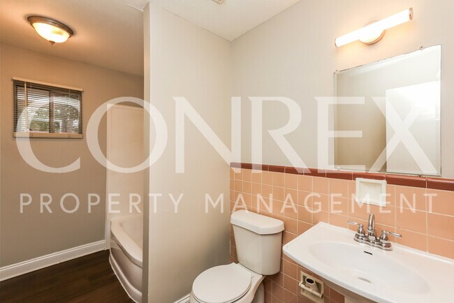 Building Photo - Beautiful 4 Bedroom Home in Jackson, Avail...