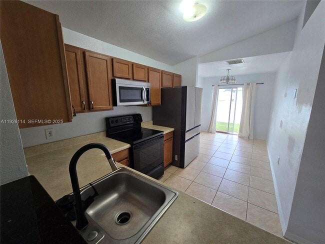 Building Photo - 4876 30th Ave