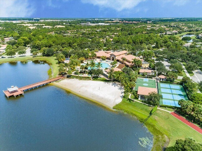 Building Photo - 956 Mill Creek Dr
