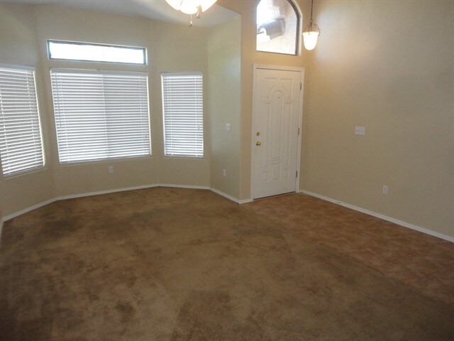 Building Photo - 5711 W Shady Grove Dr