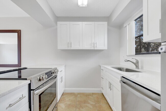 Building Photo - 1506 Wharf Ln