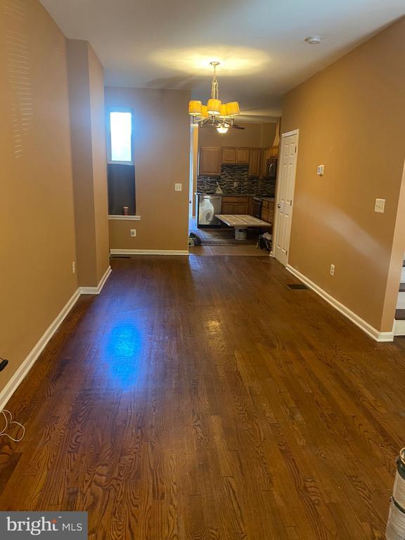 Primary Photo - 607 Berkley St