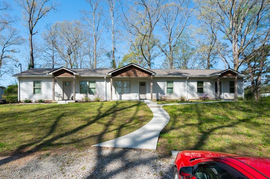 Building Photo - 2005 Coldwater Rd