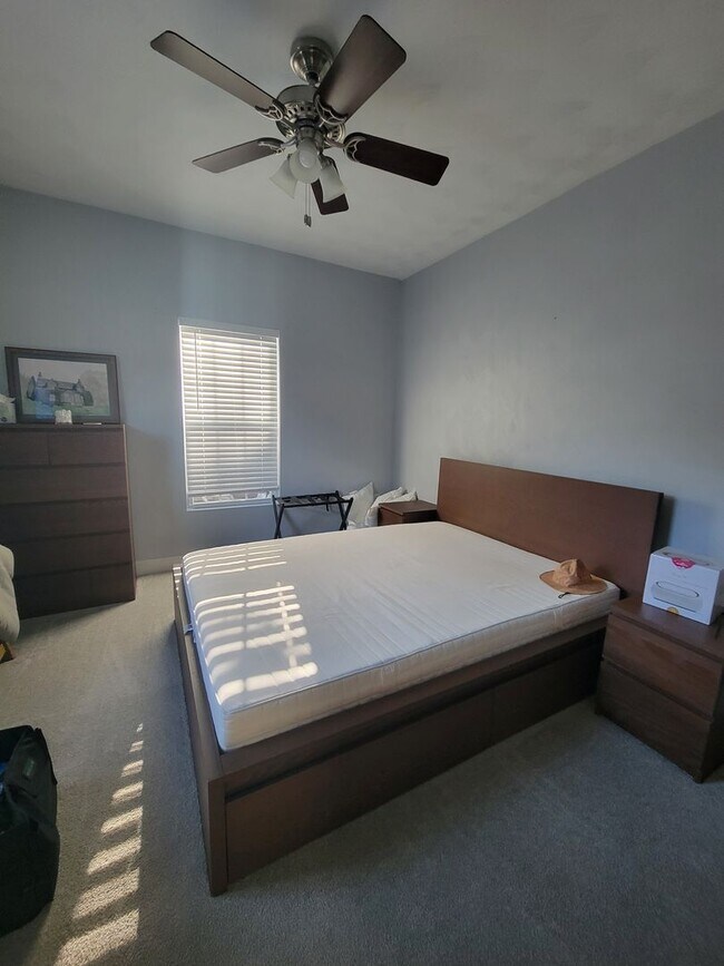 Building Photo - 4BR / 4BA Single-Family Home Near Norfolk ...