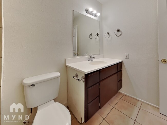 Building Photo - 5308 W Belleview St