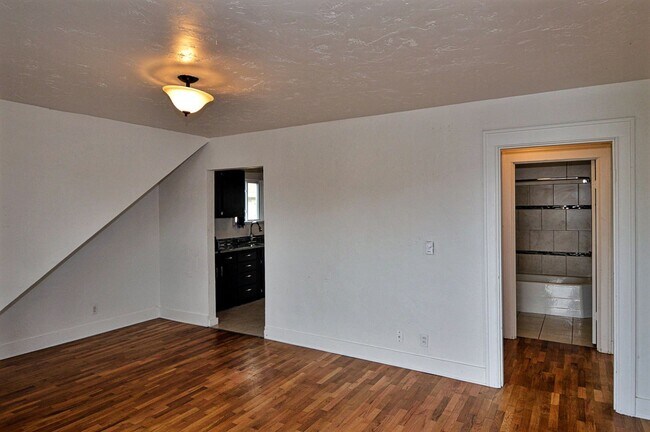 Building Photo - Spacious South Tacoma Home with Modern Updates & Fenced Yard