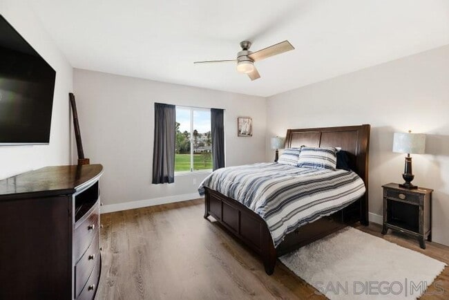Building Photo - Gorgeous Upper Unit Condo in Fairway Knoll...