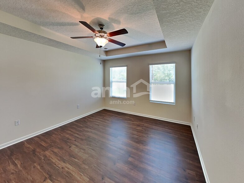 Building Photo - 40 N Hamilton Springs Rd