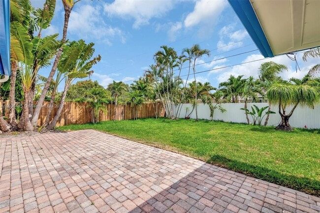 Building Photo - 3480 SW 20th St