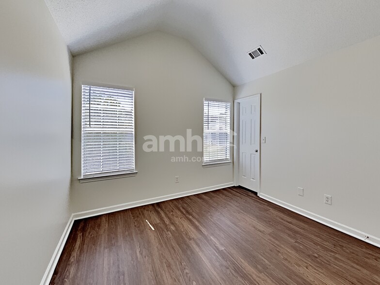 Building Photo - 4729 Score Ct