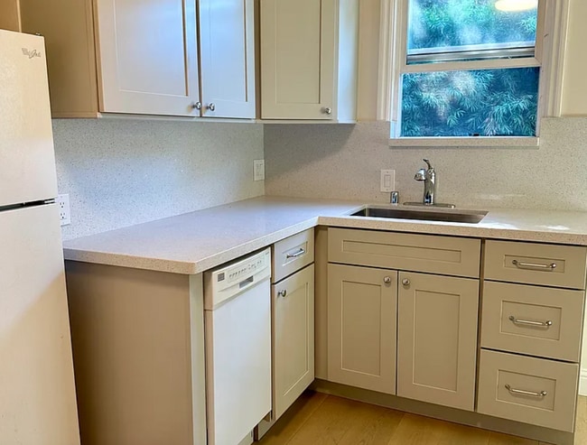 Newly renovated kitchen - 2030 Williams St