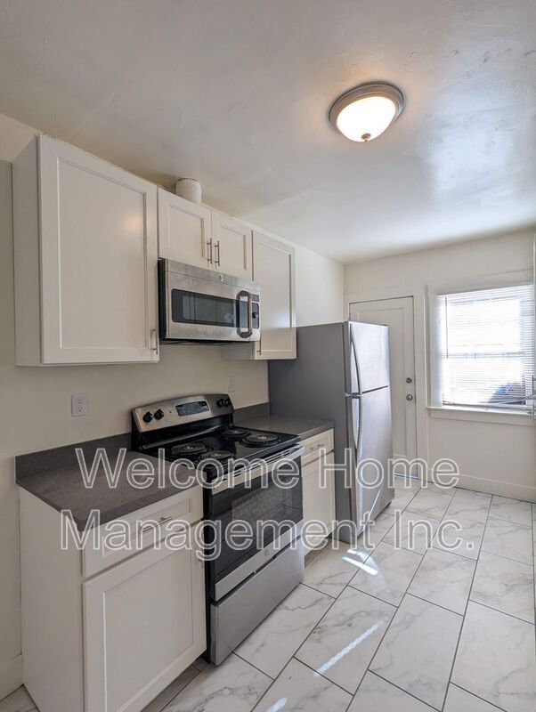 Building Photo - 1930 California St