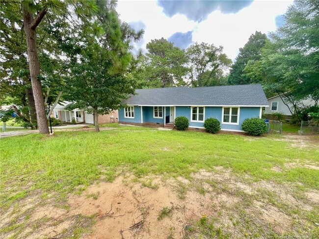Building Photo - 520 Nottingham Dr