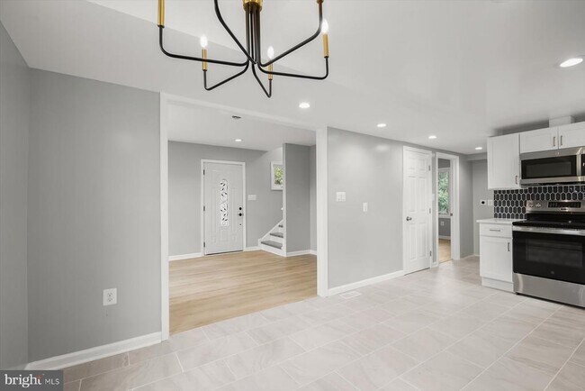 Building Photo - 2917 E Lee Ave