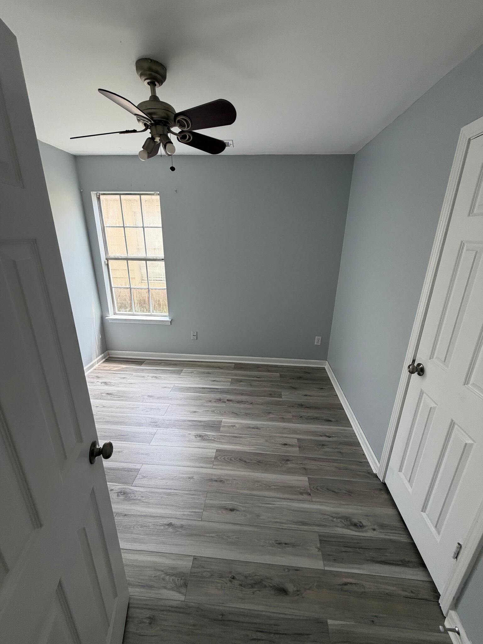 Building Photo - 7041 Kings Crown Dr
