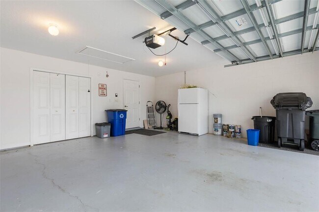 Building Photo - 46 Fenwood Ln