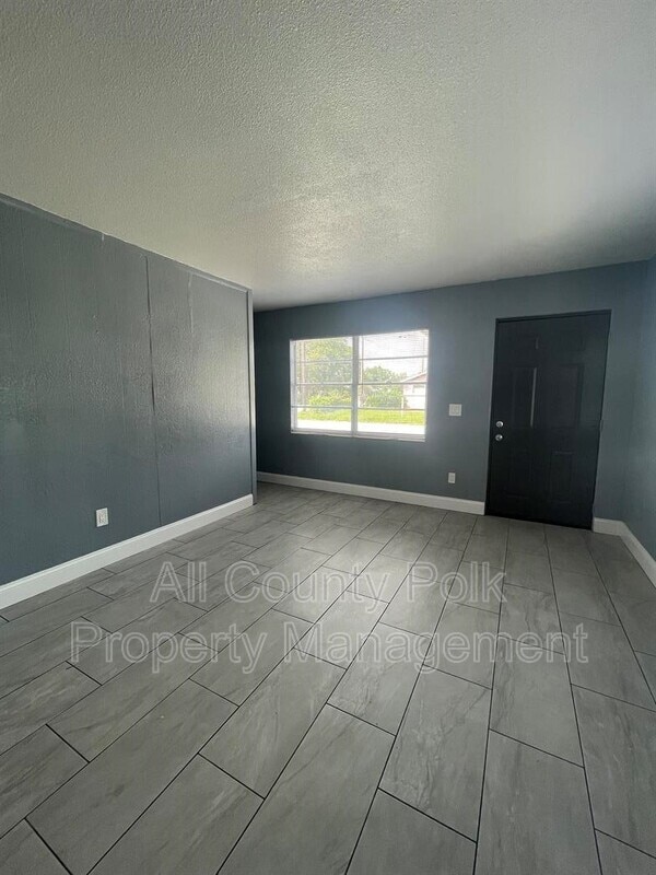 Building Photo - 232 Ave Q NW