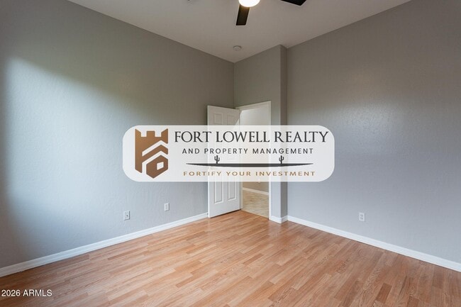 Building Photo - 13354 W San Miguel Ave