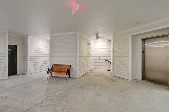 Building Photo - 1755 Central Park Rd