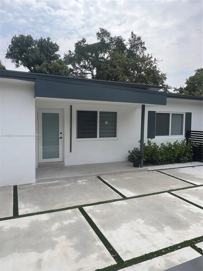 Primary Photo - 5511 NW 1st Ave
