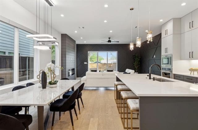 Building Photo - 2333 Vagas St